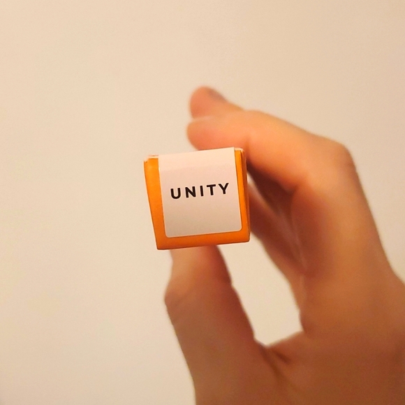 NIB Live Tinted HueBrow Gel - Picture 2 of 6